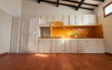 🏡 **Maison de village pleine de charme au cœur de Sault – 156 m² env. avec fort potentiel !** 🏡 – 6 pièces – 5 chambres – 156 m²