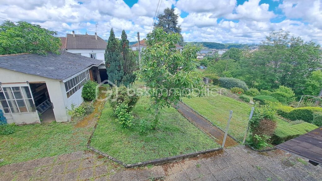 Maison de ville – 4 pièces – 2 chambres – 98 m²
