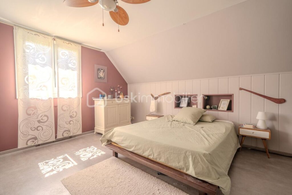 Grande maison familiale en lisière de bois – 8 pièces – 4 chambres – 190 m²