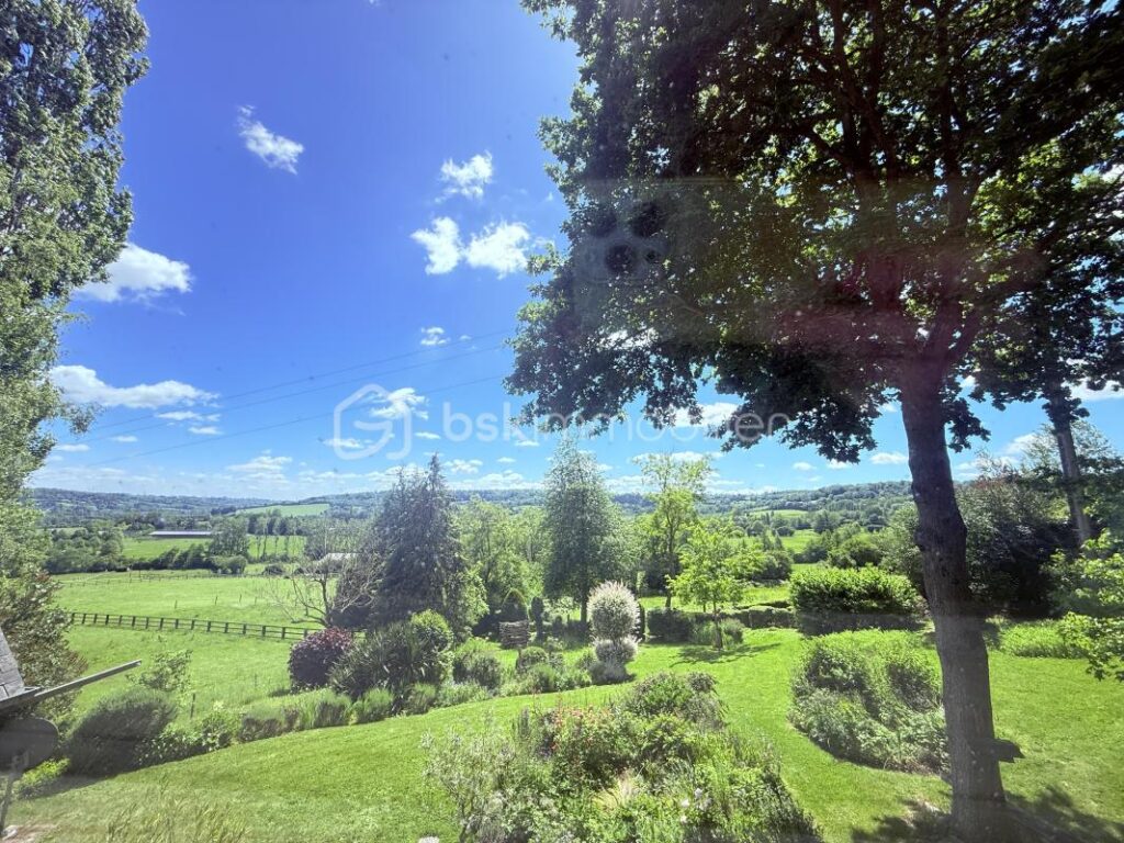 VUE EXCEPTIONNELLE ET IMPRENABLE – 5 pièces – 3 chambres – 106 m²