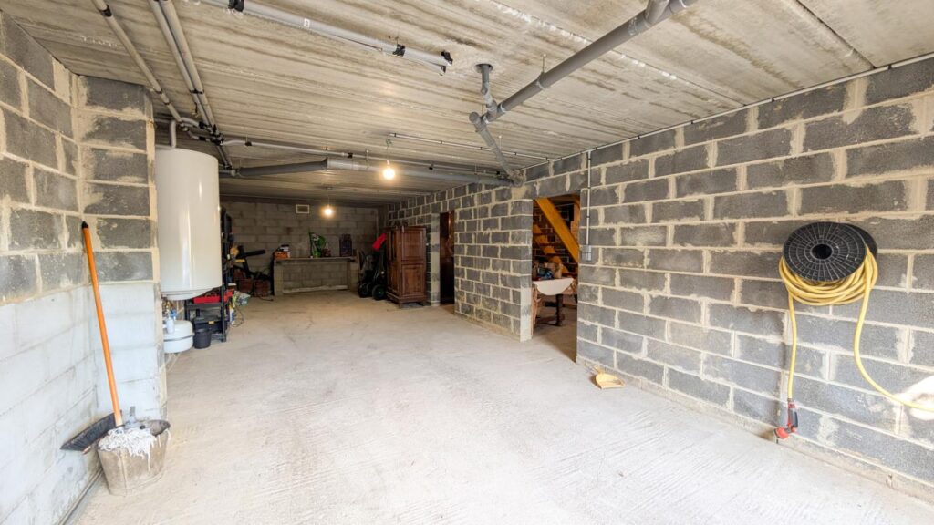 Pavillon individuel 115 m² sur sous-sol complet – 5 pièces – 3 chambres – 114 m²