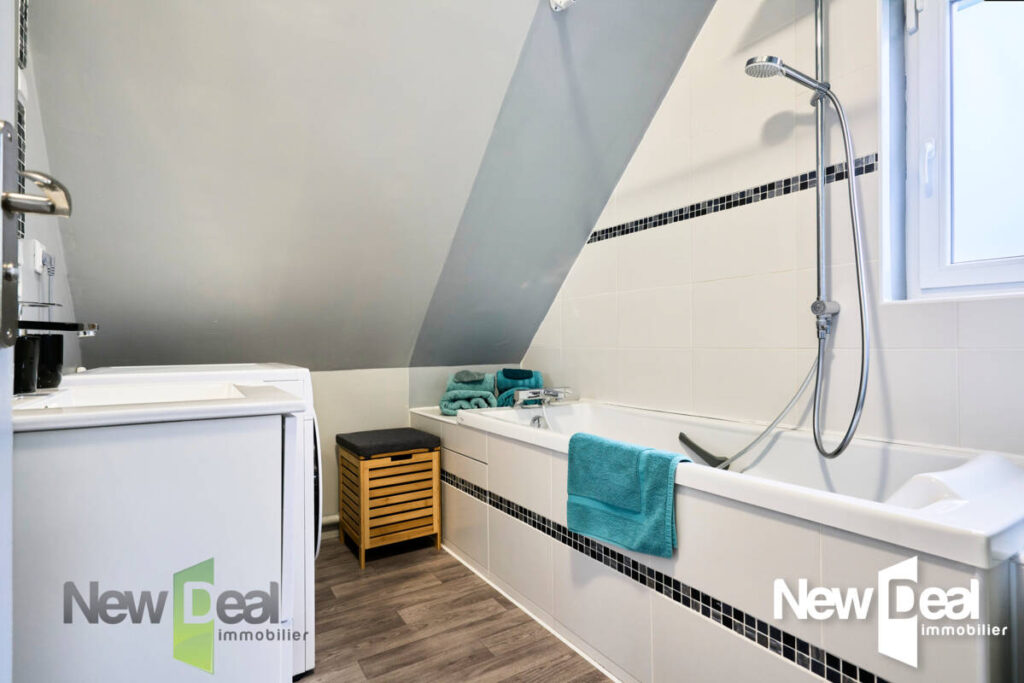 SEMI-PLAIN PIED + GITE 150 m2 Saint-Amand-Les-Eaux quartier La grise chemise – 7 pièces – 4 chambres – 160 m²
