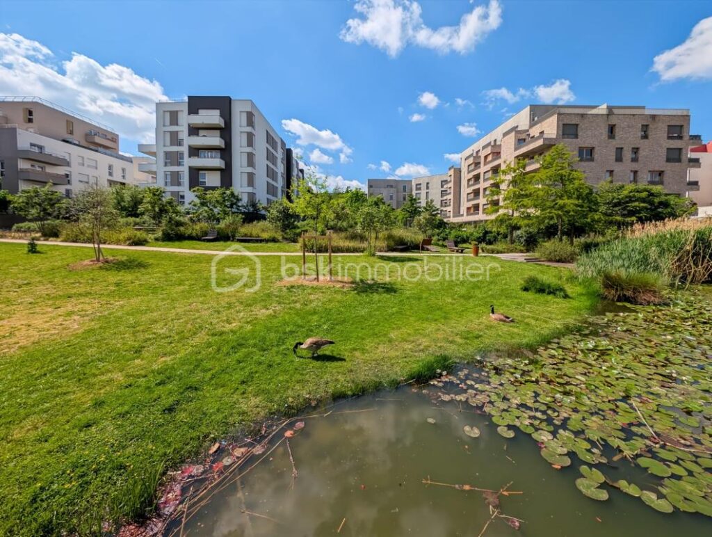 Superbe appartement 3 pièces 81m2 avec balcon dans résidence récente de standing ( possibilité de transformer en 4 pièces ) – 3 pièces – 2 chambres – 81 m²