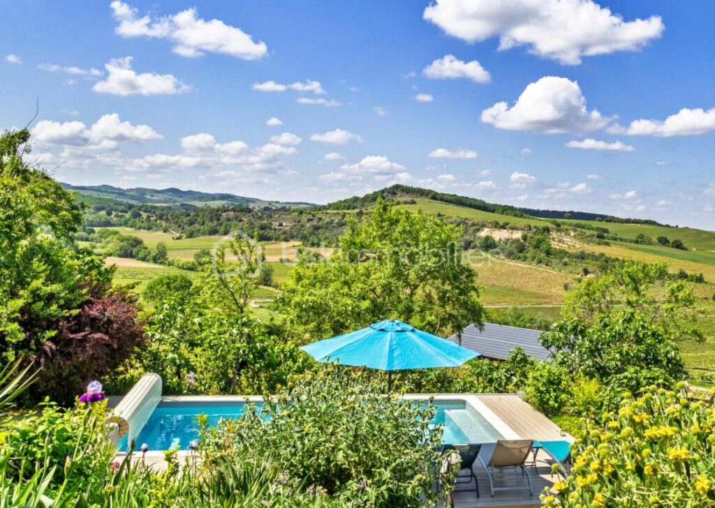 Magnifique maison d’hôtes et gîte de charme à vendre au cœur du Pays Cathare à proximité de Limoux et Carcassonne – 11 pièces – 8 chambres – 405 m²