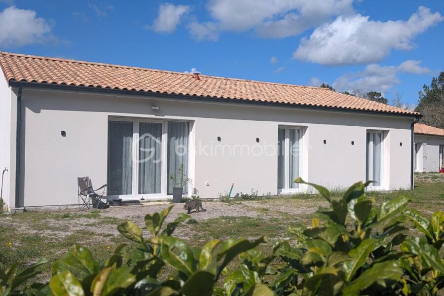 Maison à vendre à Saint yzan de soudiac