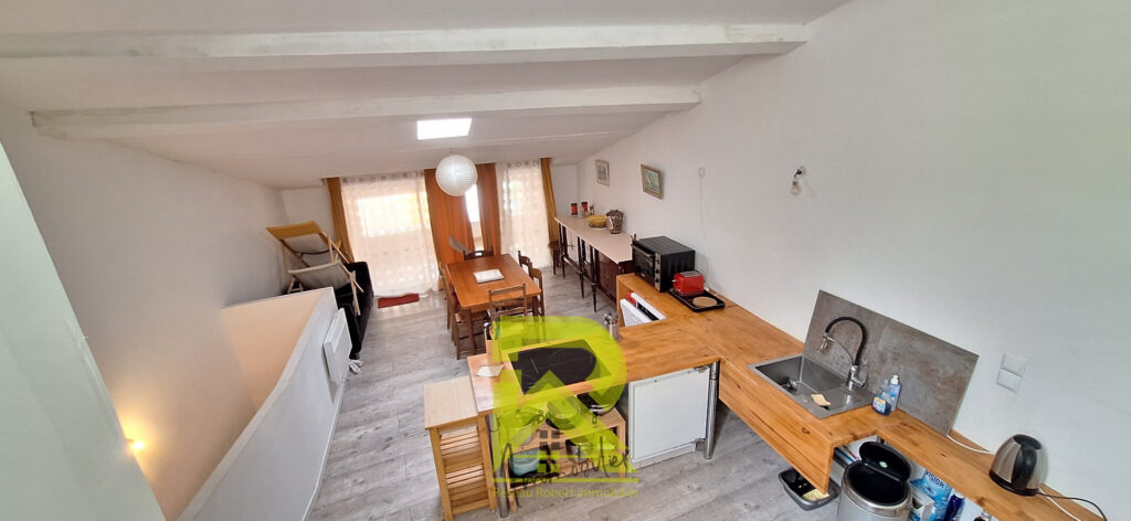 Maison de village atypique avec belle vue sur L&rsquo;étang de BAG – 5 pièces – 3 chambres – 160 m²