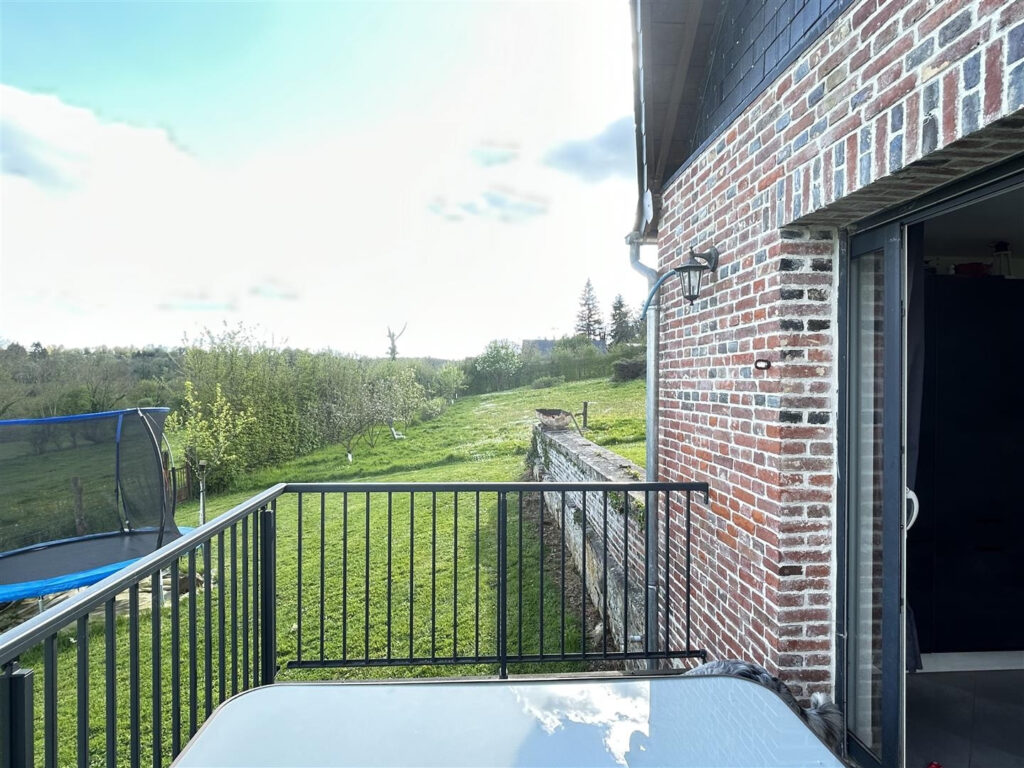L&rsquo;agence CAZIN IMMOBILIER vous propose cette jolie maison de – 4 pièces – 3 chambres – 98 m²