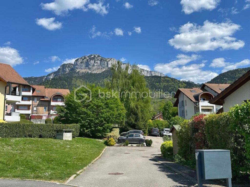 T2 avec jardin et terrasse – Vue dégagée & soleil couchant – Villaz – 2 pièces – 1 chambre – 46 m²