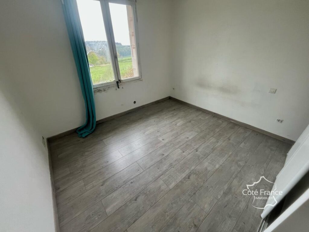 charmante maison de 88m2 sur plus d&rsquo;un hectare de terrain co – 4 pièces – 3 chambres – 88 m²