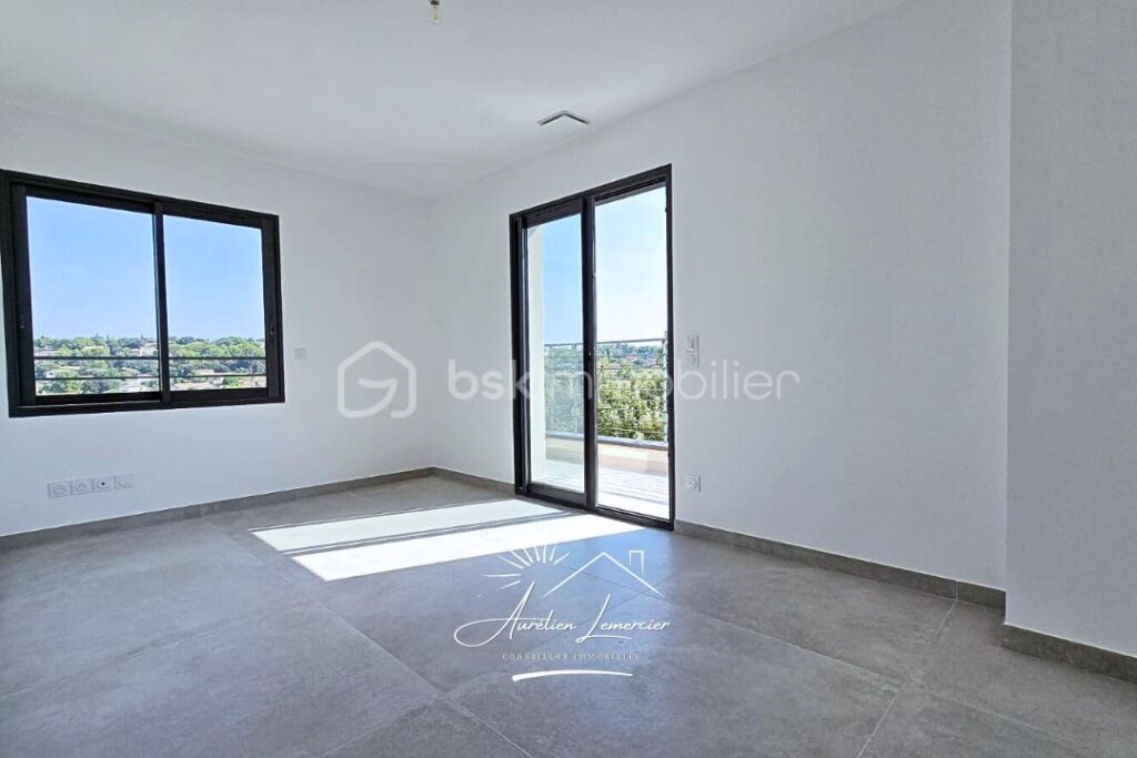Villa 5 pièces de 147 m2 – Poulx – 5 pièces – 4 chambres – 147 m²