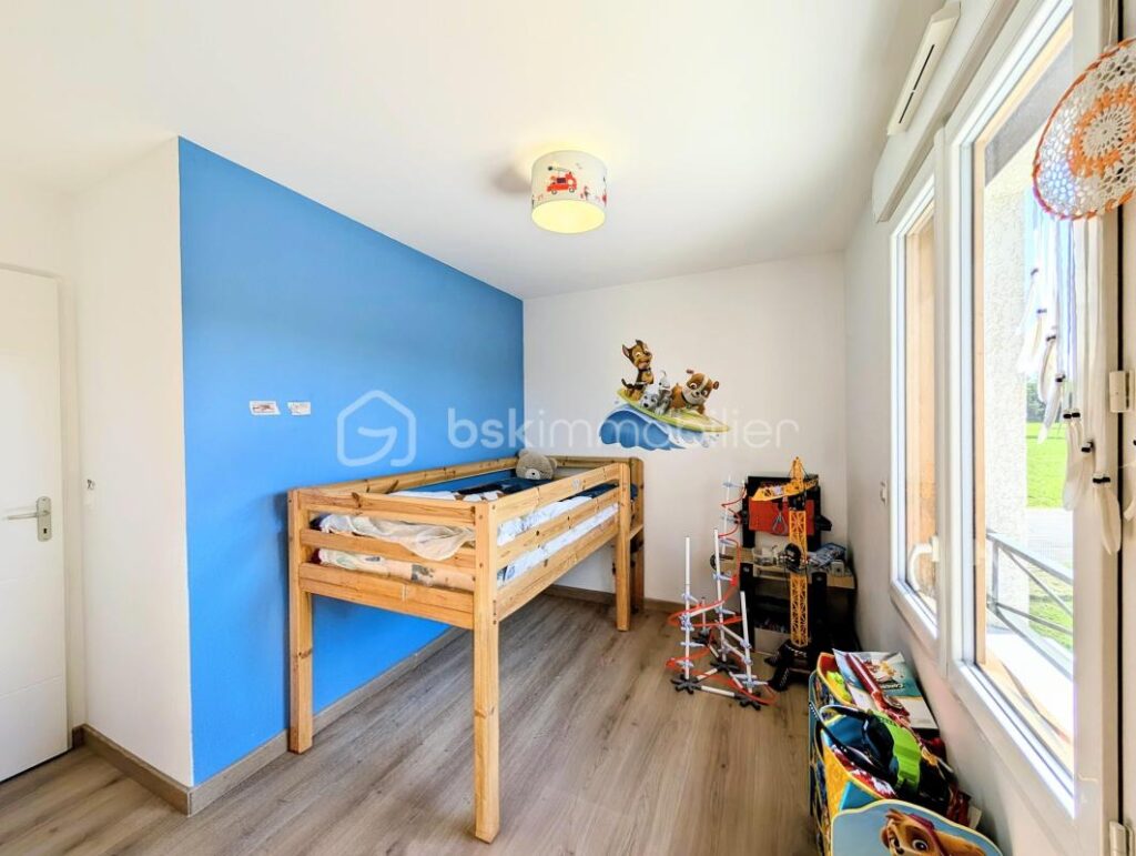 HAUTEVILLE-SUR-FIER — MAISON RECENTE — 4 CHAMBRES — CALME — VUE DEGAGEE — TERRASSE — JARDIN – 5 pièces – 4 chambres – 101 m²