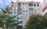 3 pièces lumineux au dernier étage avec vue dégagée et balcon – 3 pièces – 2 chambres – 52 m²