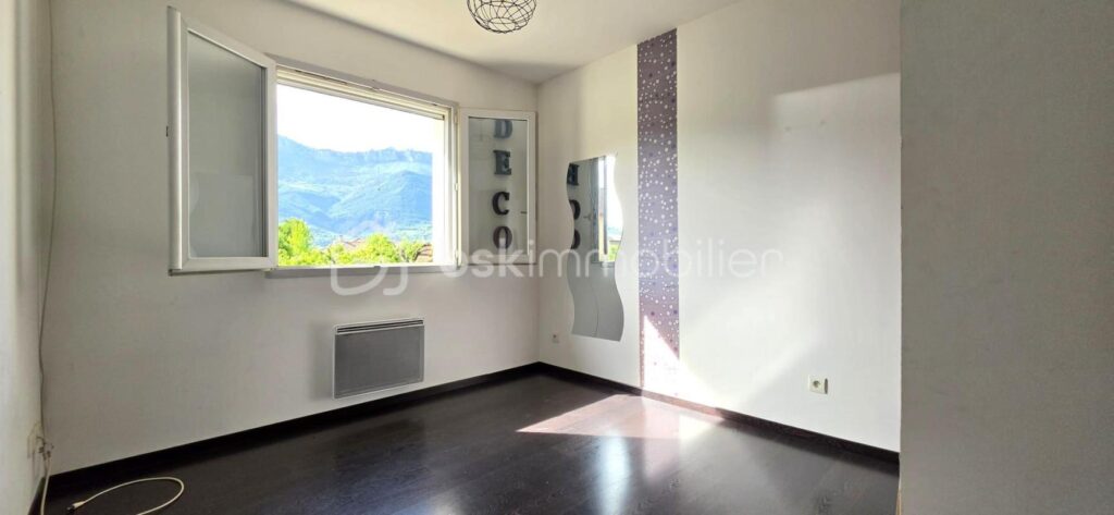 MAISON 4 CHAMBRES SUR TERRAIN DE 510 M² – 5 pièces – 4 chambres – 131 m²