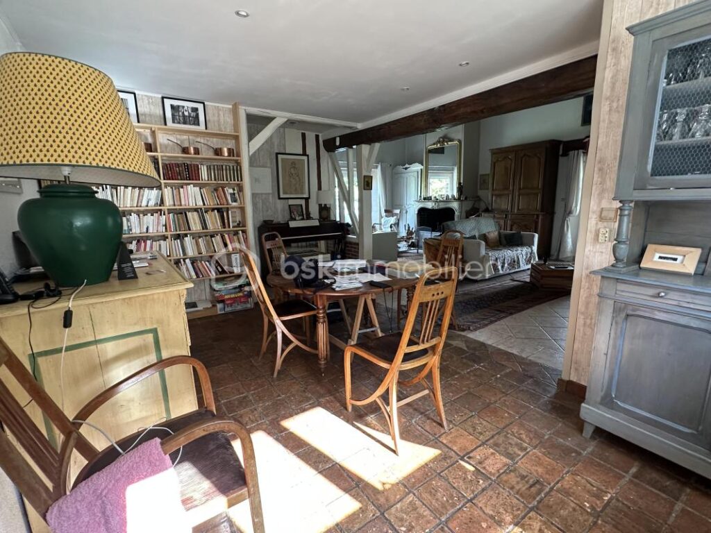 Maison de caractère – 8 pièces – 7 chambres – 250 m²