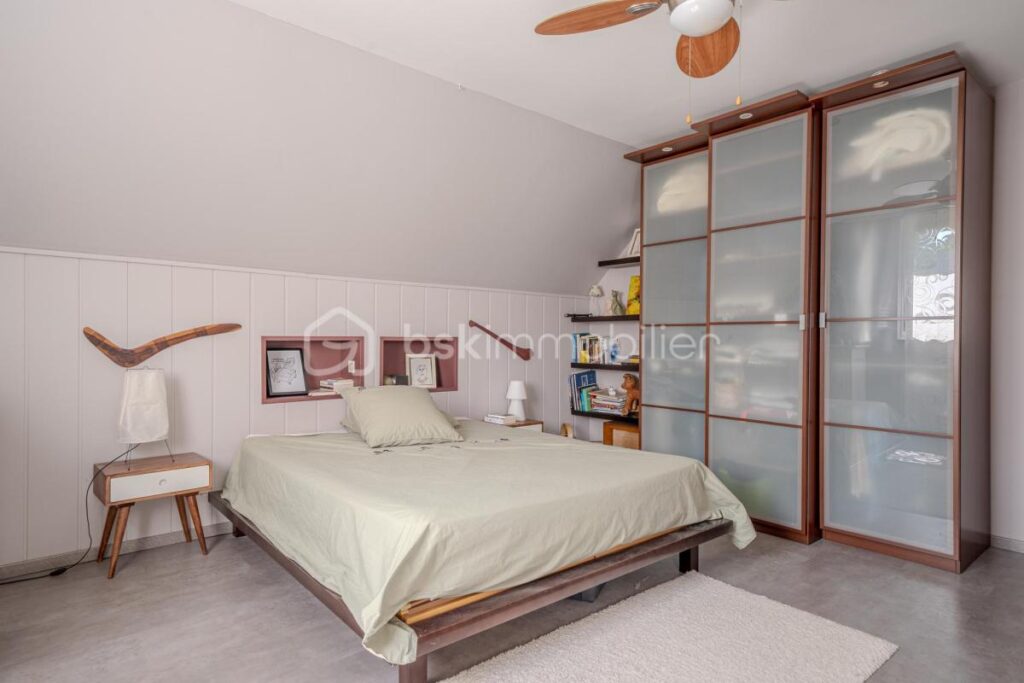 Grande maison familiale en lisière de bois – 8 pièces – 4 chambres – 190 m²