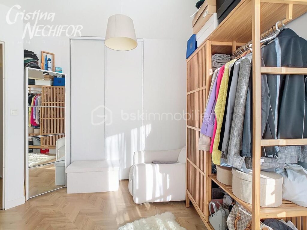 Superbe F3 au Dernier étage avec Balcon, 2 places de Parking et Cave – Quartier du Parc des Frênes – 3 pièces – 2 chambres – 62 m²