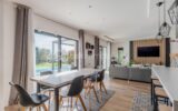 MAISON MODERNE QUASI AUTONOME AVEC PIECE DE VIE 80m2 – 5 pièces – 3 chambres – 163 m²