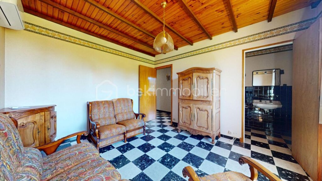 Grande maison divisée en deux logements ou logement + activité pro – 7 pièces – 6 chambres – 187 m²