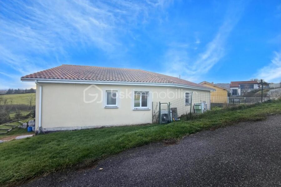 Maison à vendre à Nollieux