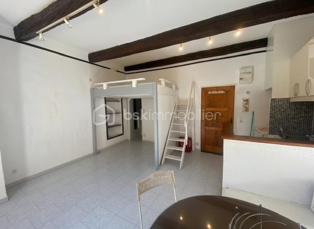 Habitez un duplex plein de charme tout en percevant un loyer mensuel – 4 pièces – 3 chambres – 82 m²