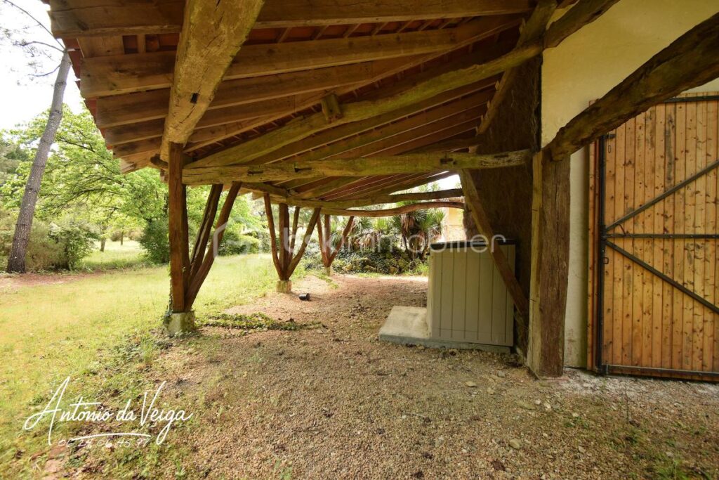 ✨ Maison d’Exception avec Piscine & Dépendance – Un Cadre de Vie Rare ! – 8 pièces – 3 chambres – 260 m²