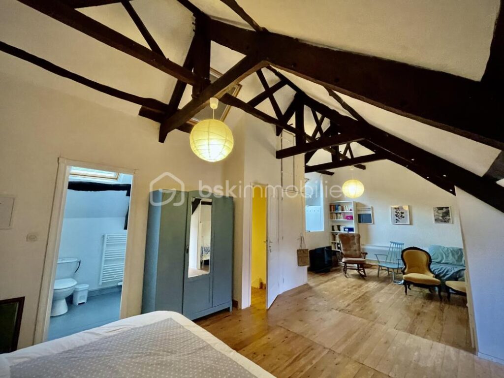 JOSSELIN – Maison de caractère avec jardin en surplomb et vue château – 7 pièces – 3 chambres – 132 m²