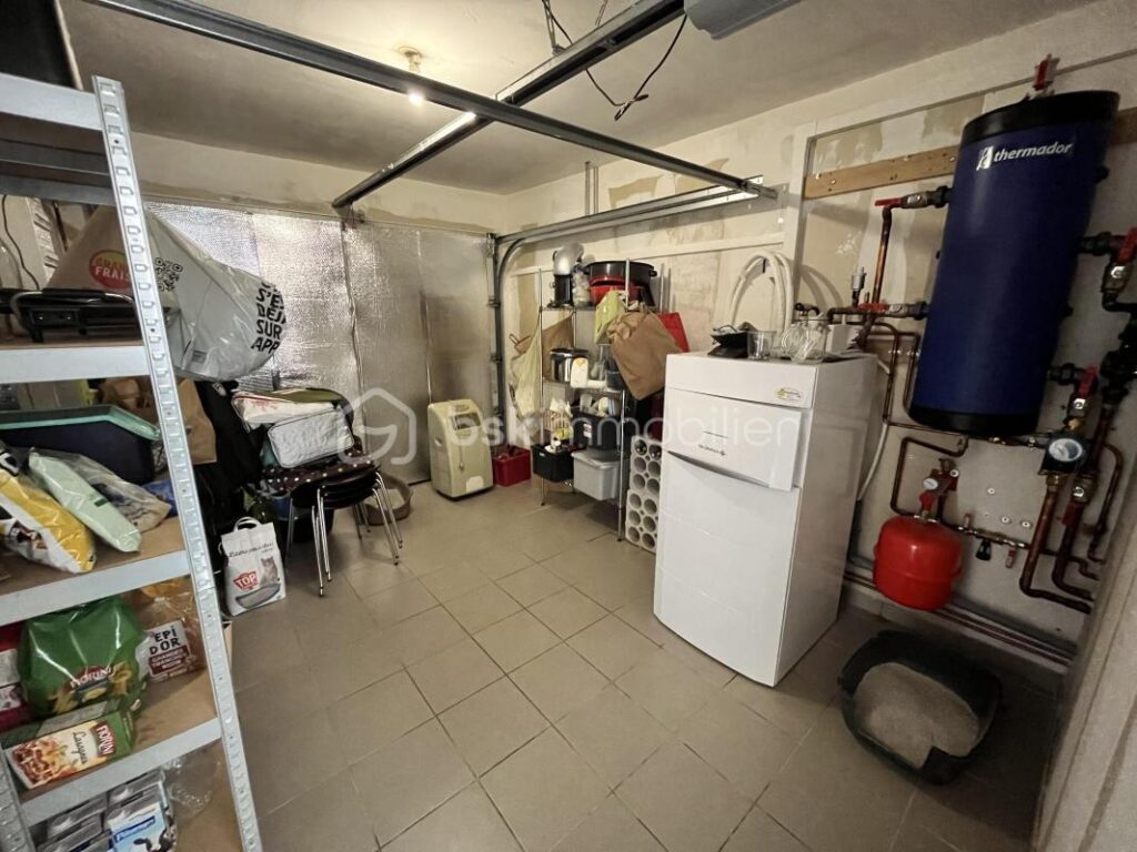 Magnifique maison familiale contemporaine en lisière de la Forêt des Bertranges avec double carport et garage – 7 pièces – 5 chambres – 180 m²