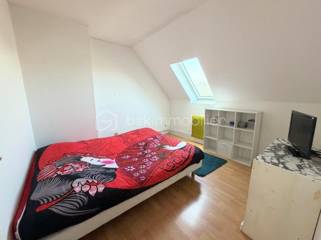 Maison de 106 m2 à rafraîchir de l’intérieur avec beaucoup d’atouts et en prime une belle vue sur les Pyrénées – 7 pièces – 4 chambres – 106 m²