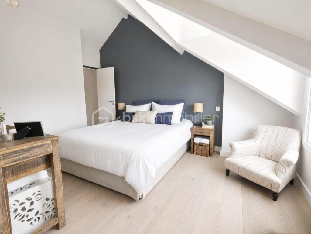 Charmante maison au coeur du village avec jardin – 6 pièces – 4 chambres – 142 m²