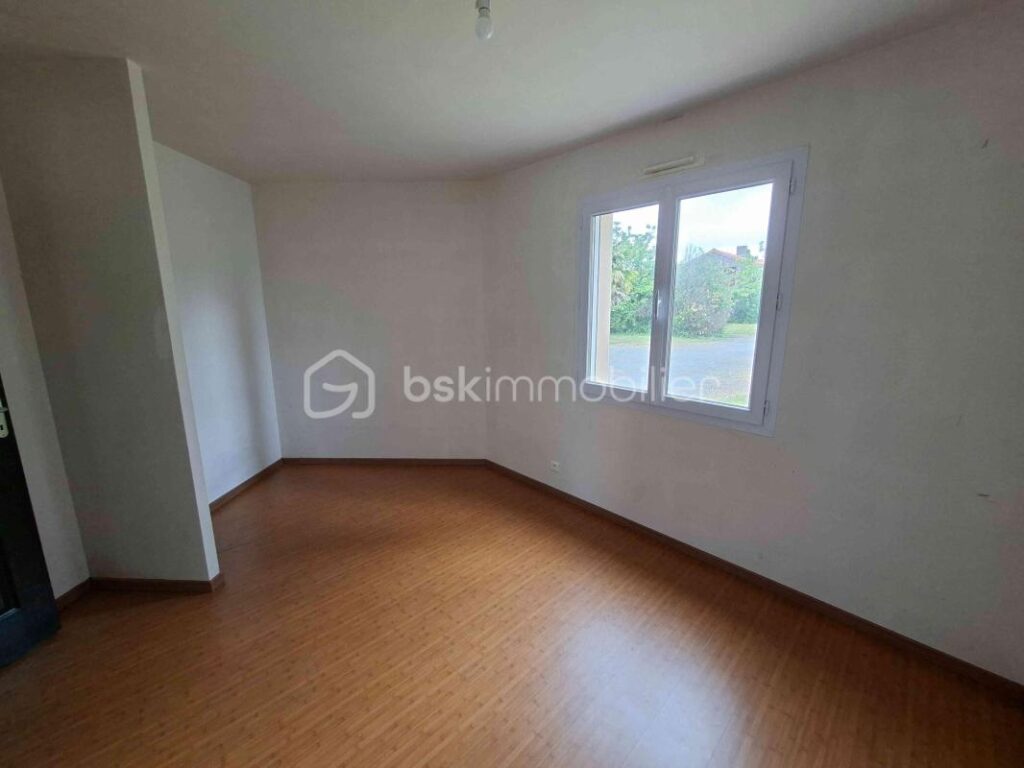 Belle maison contemporaine lumineuse et calme – 5 pièces – 3 chambres – 151 m²