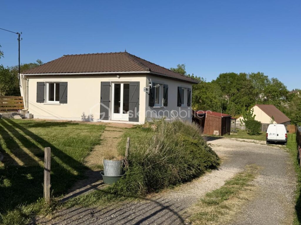 Charmante maison contemporaine en pleine campagne à Viels-Maisons – 5 pièces – 4 chambres – 102 m²