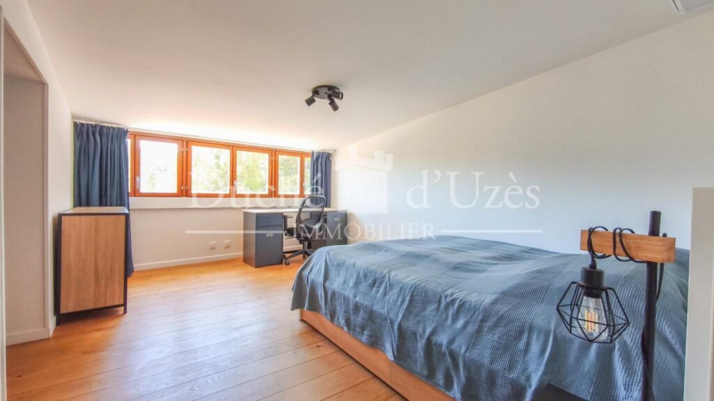 Maison de caractère – 6 pièces – 4 chambres – 180 m²