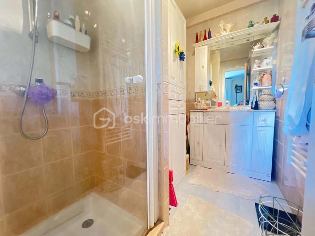 Maison familiale 129 m² – Longjumeau (proche Ballainvilliers et Morangis) – avec piscine – 6 pièces – 4 chambres – 129 m²