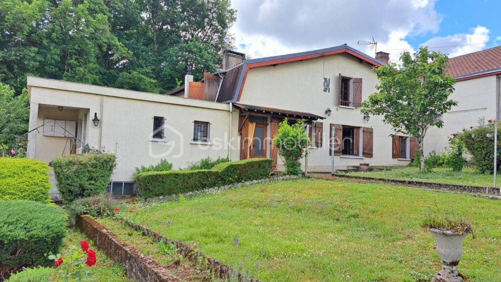Maison de ville – 4 pièces – 2 chambres – 98 m²