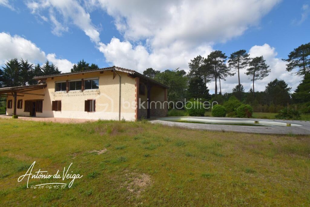 ✨ Maison d’Exception avec Piscine & Dépendance – Un Cadre de Vie Rare ! – 8 pièces – 3 chambres – 260 m²