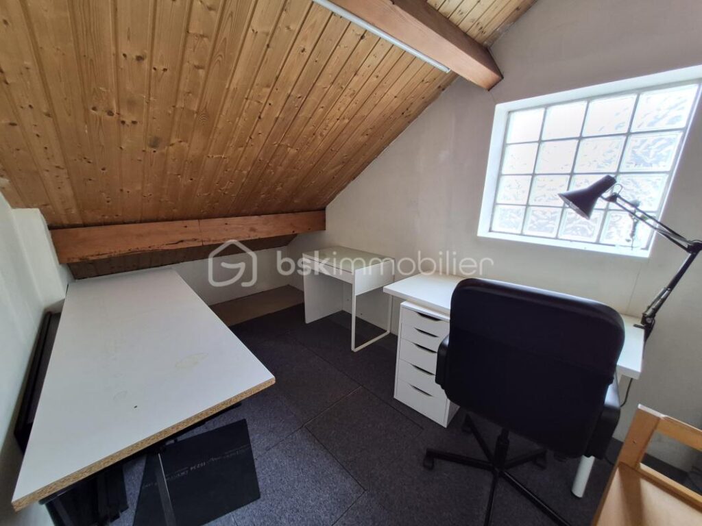 Belle maison de 113.75 m2 avec terrain, sous sol – 6 pièces – 4 chambres – 113 m²