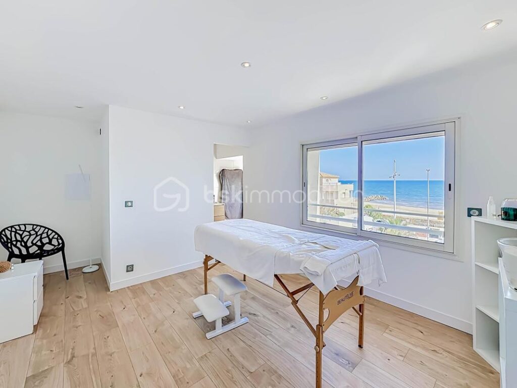 UNIQUE *** Magnifique Appartement T5 de 160m2 avec terrasse de 50m2 Vue Mer à PALAVAS *** – 5 pièces – 3 chambres – 160 m²