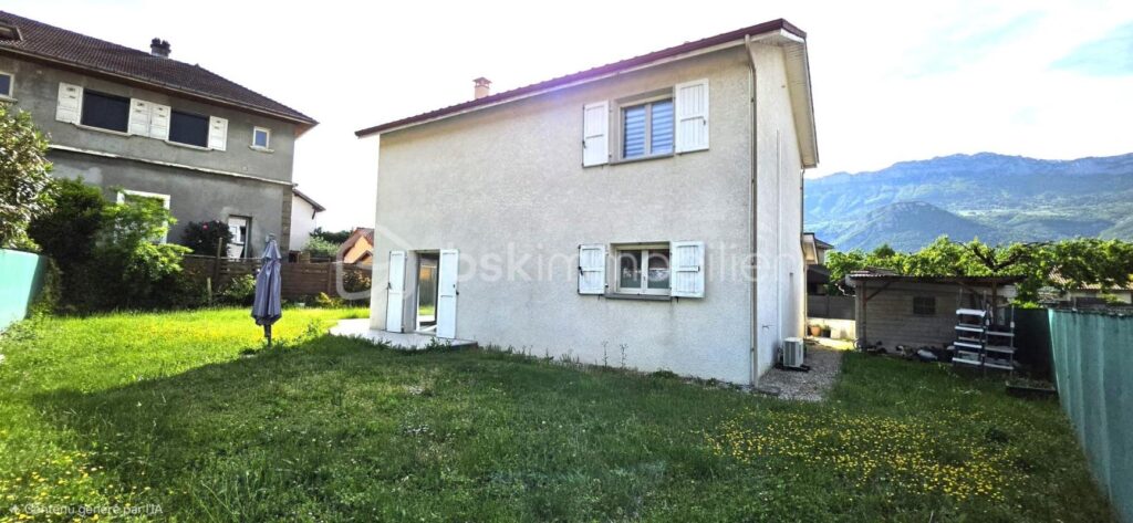 MAISON 4 CHAMBRES SUR TERRAIN DE 510 M² – 5 pièces – 4 chambres – 131 m²