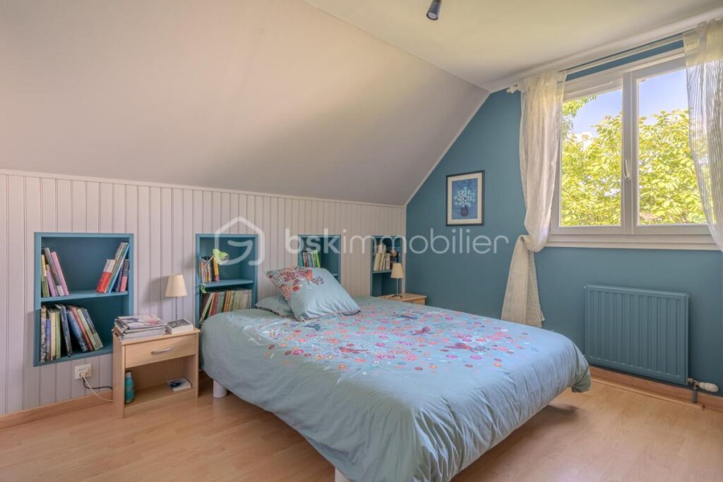 Grande maison familiale en lisière de bois – 8 pièces – 4 chambres – 190 m²