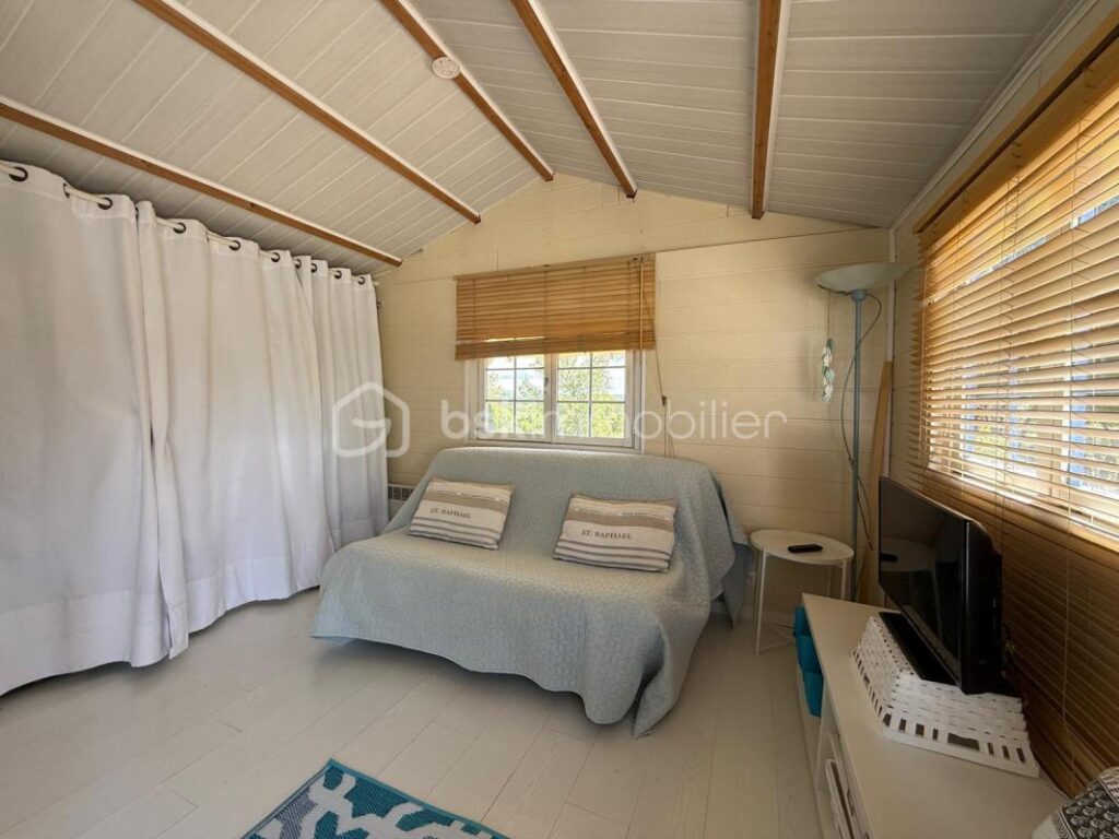 Rare à la vente – Maison de plain-pied avec vue dominante et cadre naturel unique – 6 pièces – 5 chambres – 155 m²