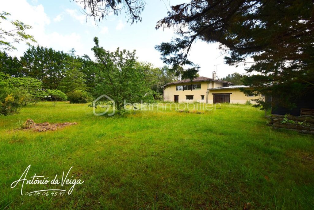 ✨ Maison d’Exception avec Piscine & Dépendance – Un Cadre de Vie Rare ! – 8 pièces – 3 chambres – 260 m²
