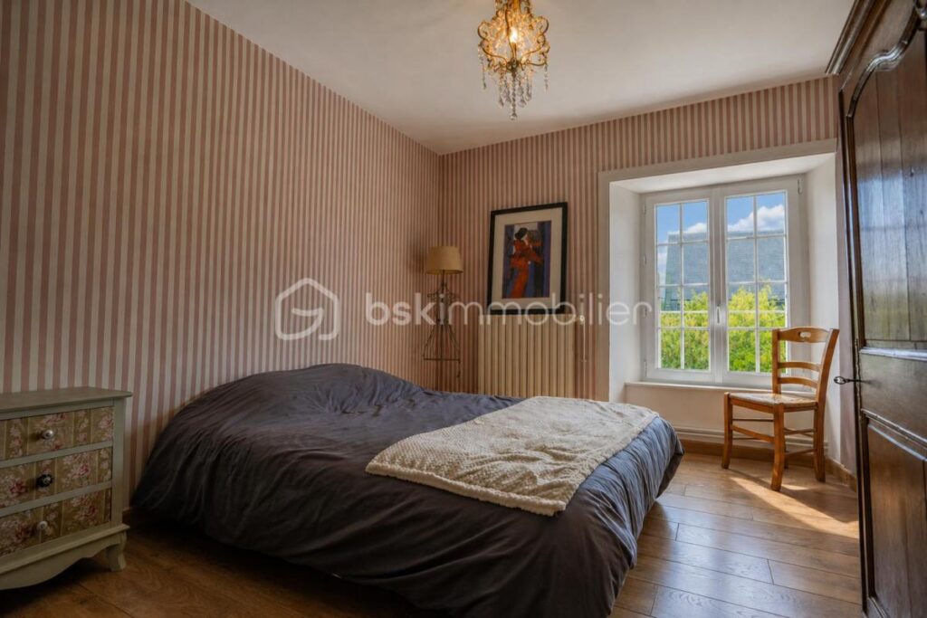 Votre havre de paix rural en pierre au cœur de Valcanville – 6 pièces – 3 chambres – 157 m²
