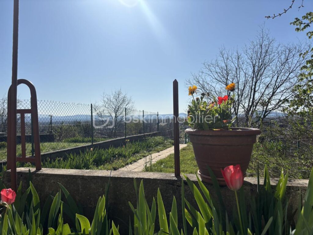 Maison avec Jardin secteur calme – 5 pièces – 3 chambres – 81 m²