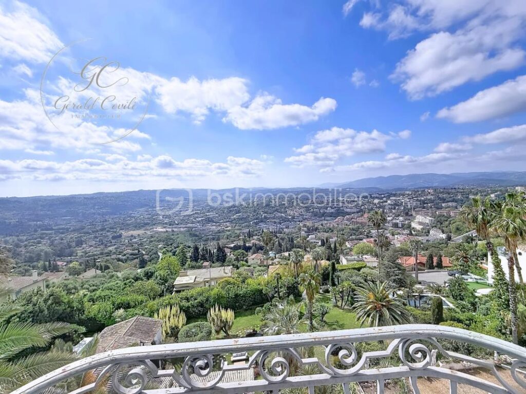 APPARTEMENT 3 PIECES DE 103 M² AVEC UNE VUE SPECTACULAIRE MER SITUE A GRASSE – 3 pièces – 2 chambres – 103 m²