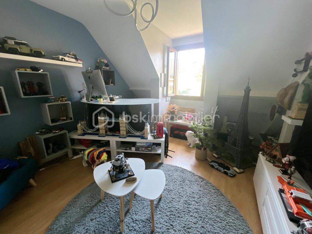 Maison familiale 129 m² – Longjumeau (proche Ballainvilliers et Morangis) – avec piscine – 6 pièces – 4 chambres – 129 m²