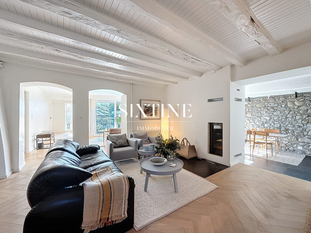 Chaleureuse demeure de caractère en pierre, alliant charme d&rsquo; – 12 pièces – 7 chambres – 297.00 m²