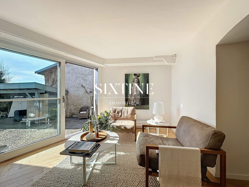 Chaleureuse demeure de caractère en pierre, alliant charme d&rsquo; – 12 pièces – 7 chambres – 297.00 m²