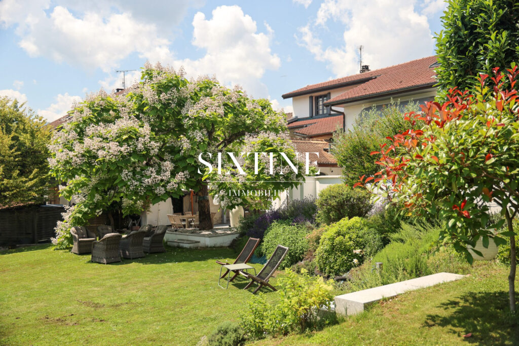 Chaleureuse demeure de caractère en pierre, alliant charme d&rsquo; – 12 pièces – 7 chambres – 297.00 m²
