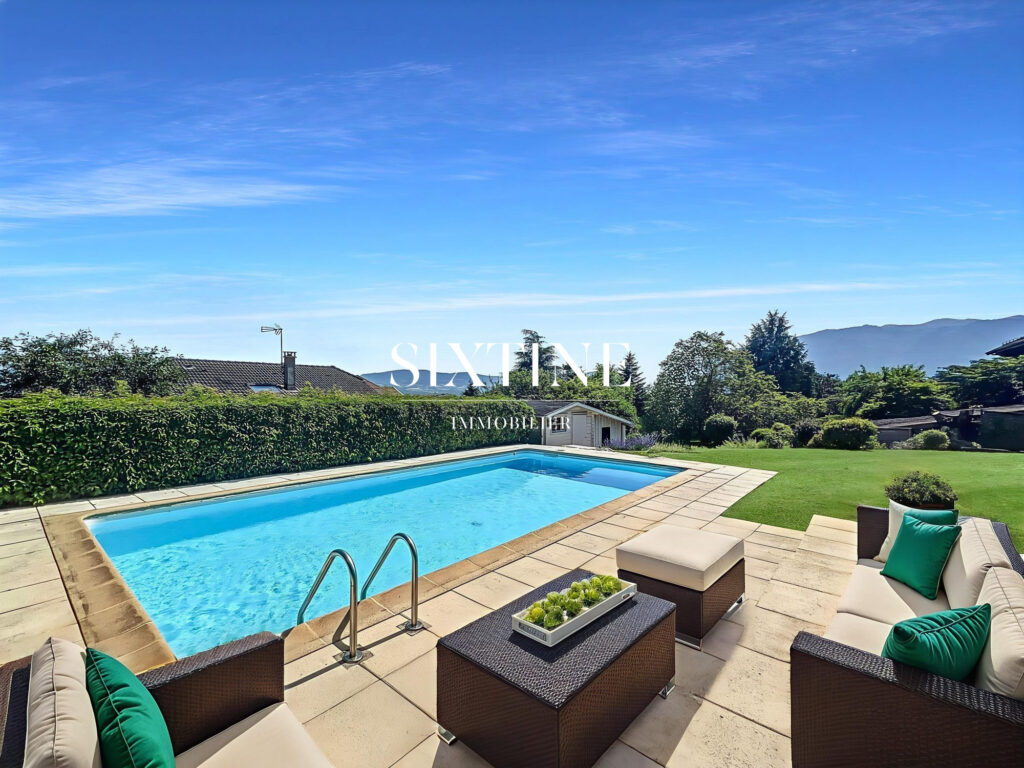 Chaleureuse demeure de caractère en pierre, alliant charme d&rsquo; – 12 pièces – 7 chambres – 297.00 m²