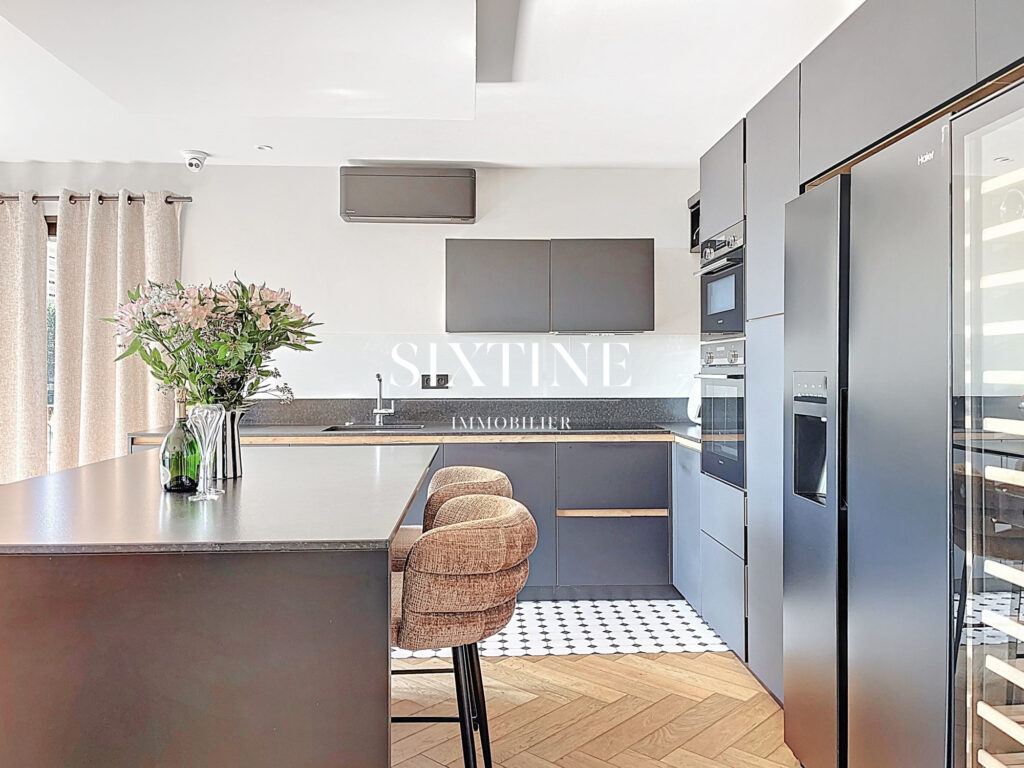 Appartement de standing avec vue panoramique – 5 pièces – 4 chambres – 140.00 m²